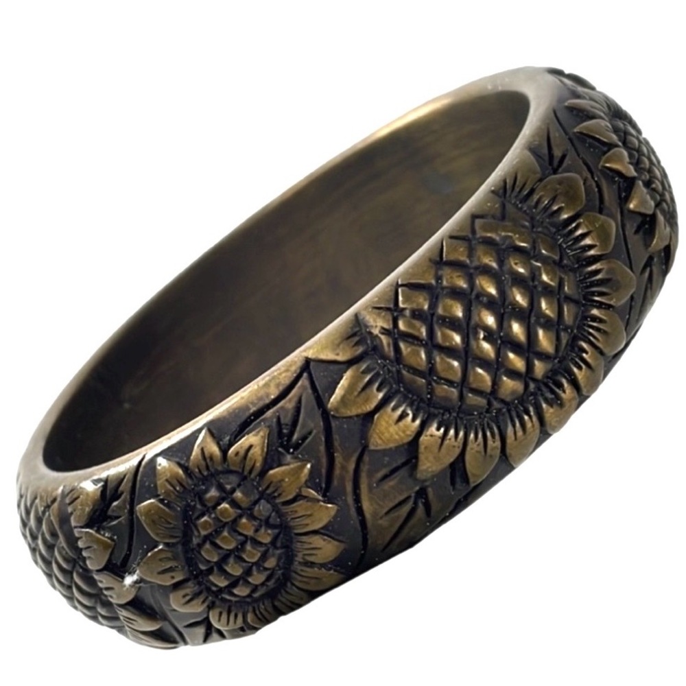 Sunflower Embossed Resin Bangle